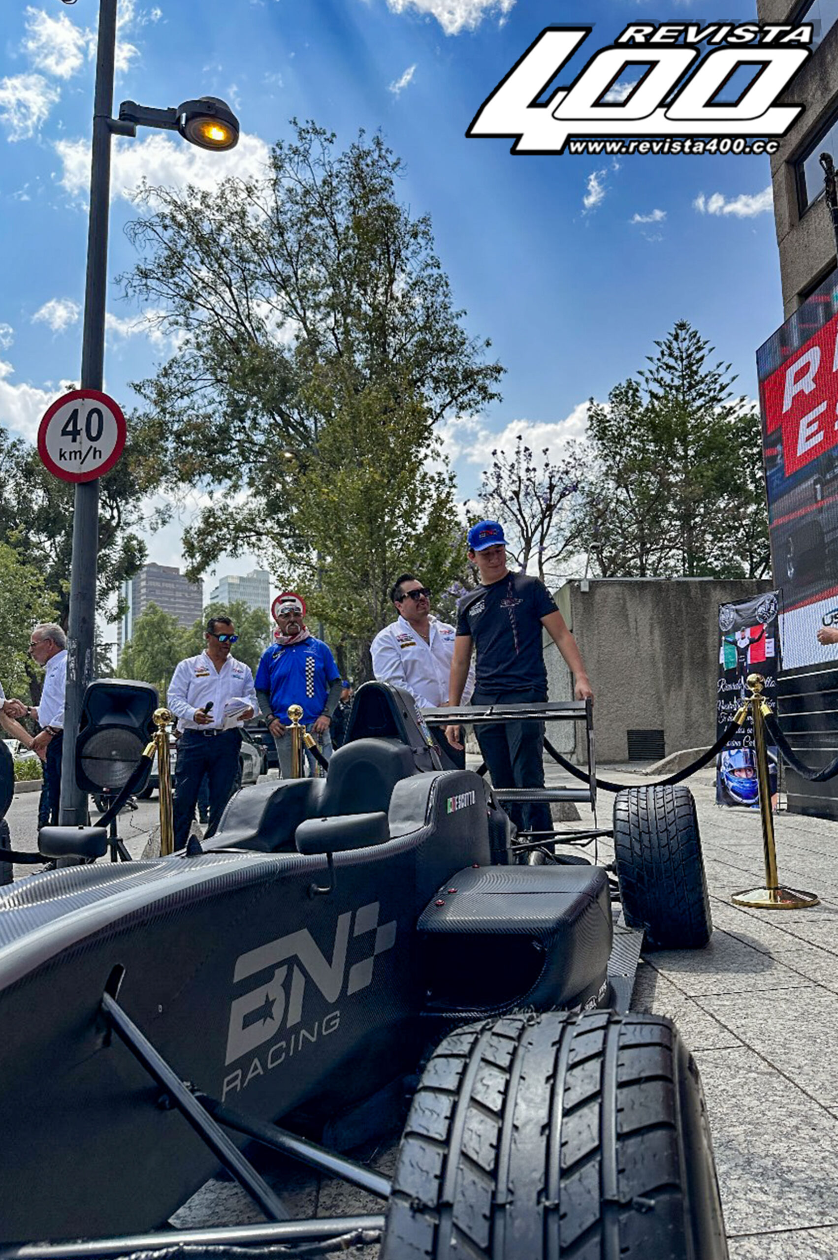 CONVIVENCIA CON EL PILOTO MEXICANO DE USF PRO 2000 RICARDO ESCOTTO