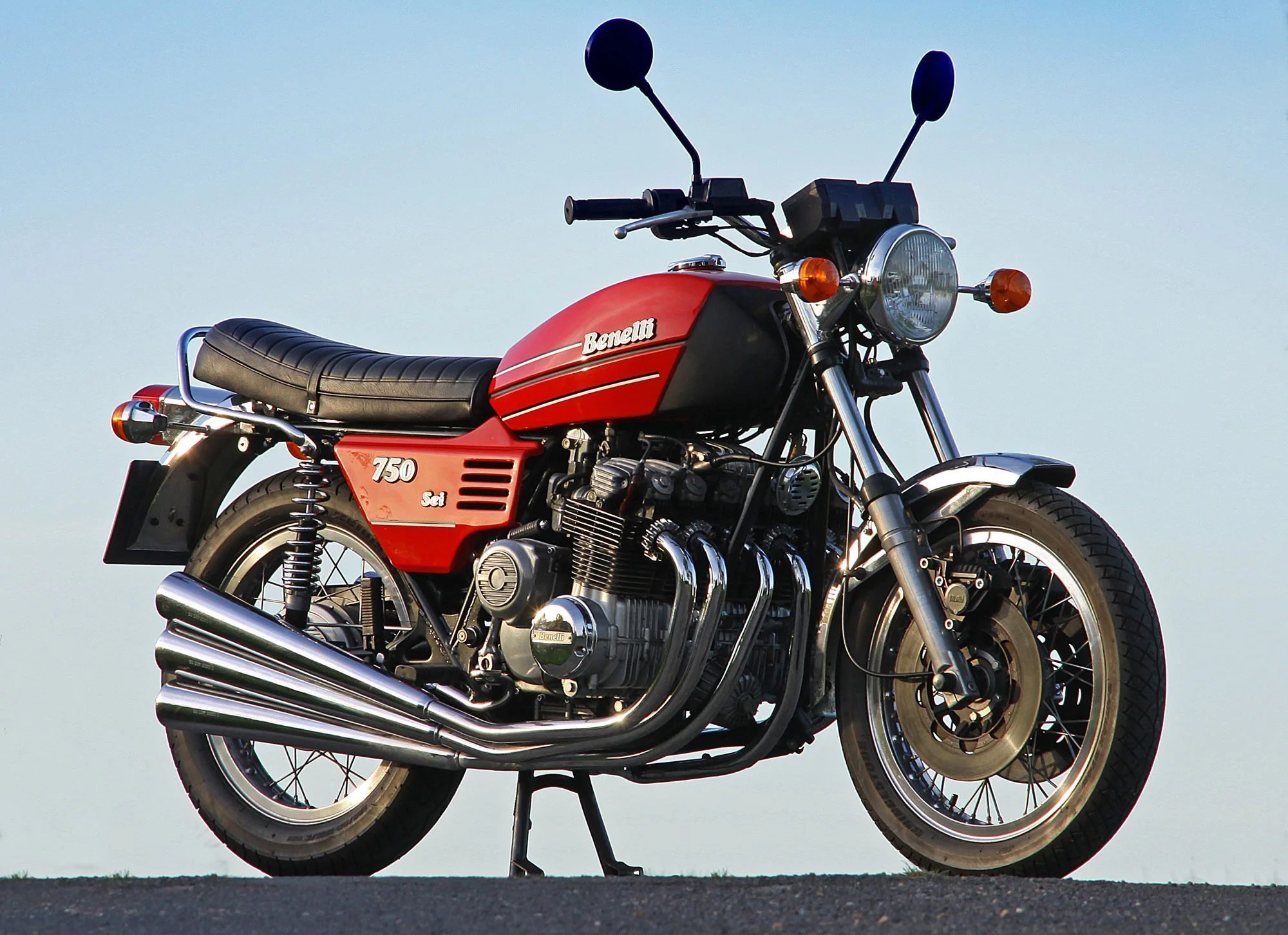 BENELLI SEI: LA PRIMERA SUPERBIKE DE SEIS CILINDROS