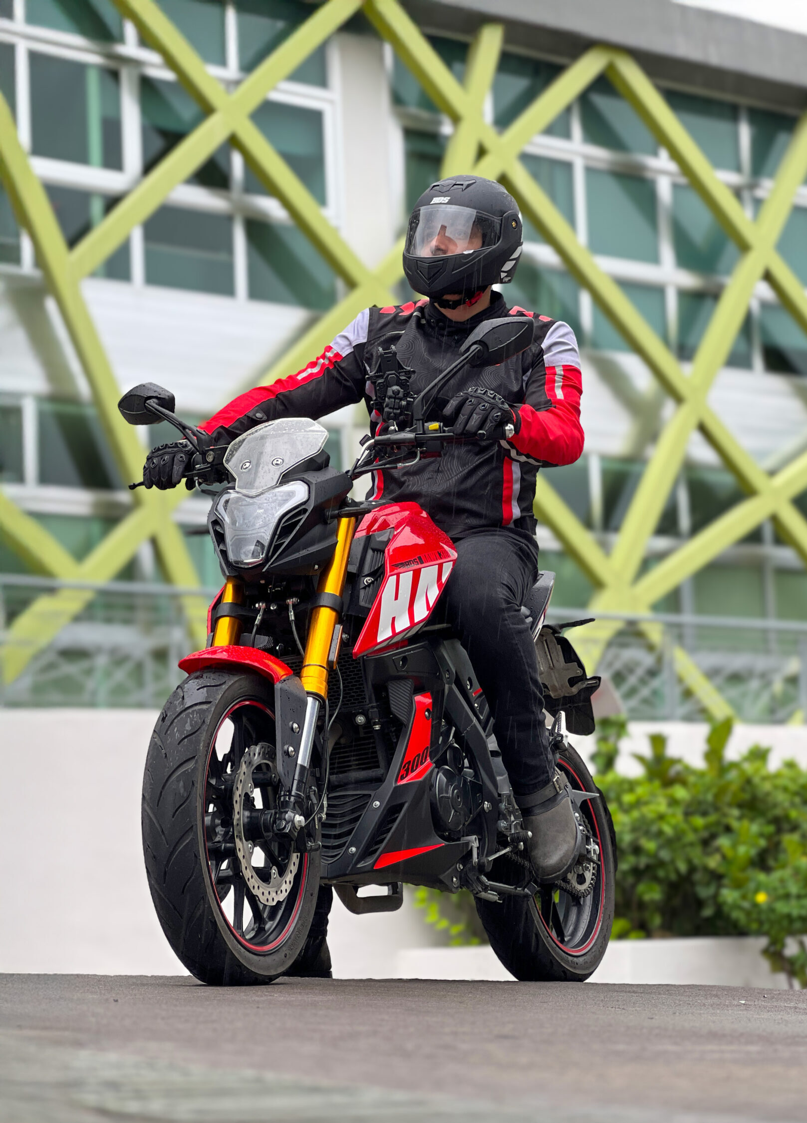 ¿CÓMO AHORRAR GASOLINA EN MOTO?