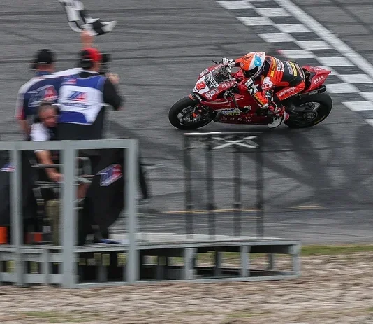 ARRANCA MOTOAMERICA CON LA DAYTONA 200