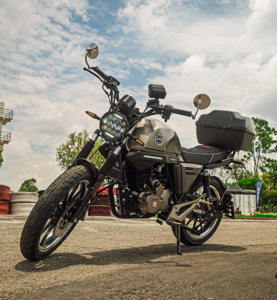 TEST RIDE VENTO ROCKETMAN PLATINUM 300 EN TEOTIHUACÁN
