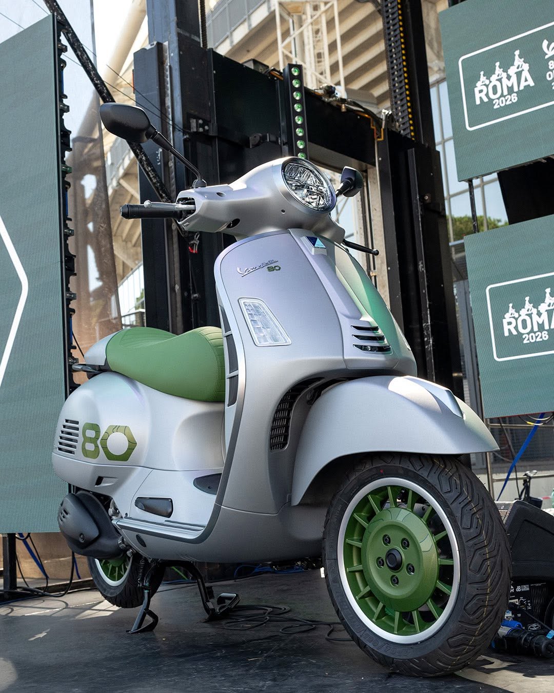 VESPA PRESENTA SU NUEVA EDIZIONE OTTANTESIMO