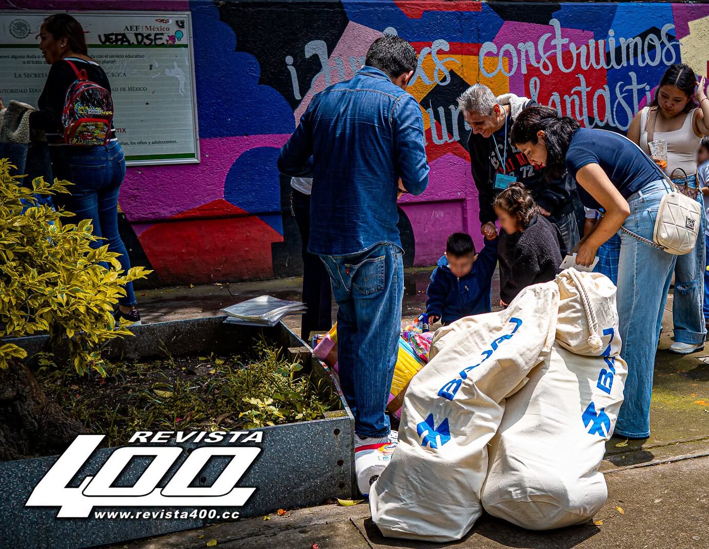 BAJAJ RODADA CON CAUSA: ENTREGA DE ÚTILES ESCOLARES