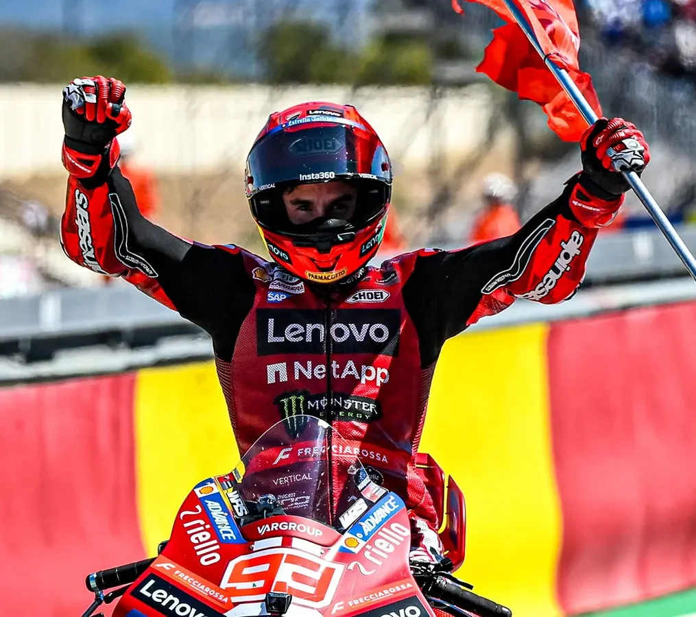 MARC MÁRQUEZ REPITE VICTORIA EN MOTORLAND