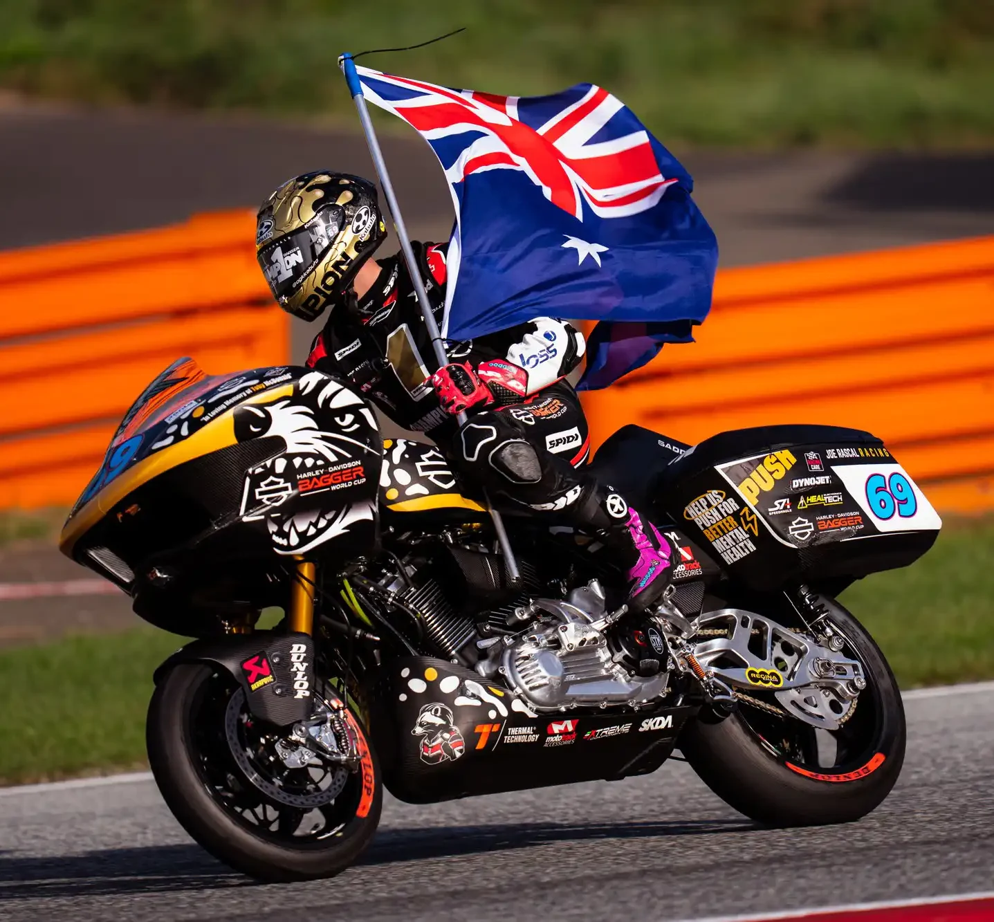 ARCHIE MCDONALD HACE HISTORIA EN LA PRIMERA BAGGER WORLD CUP