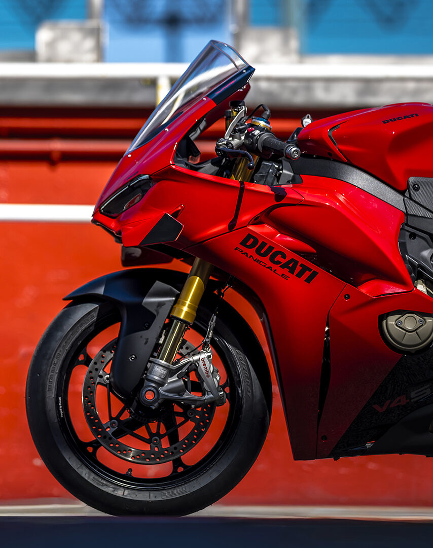 NUEVOS COLORES PARA LA DUCATI PANIGALE V4 2027