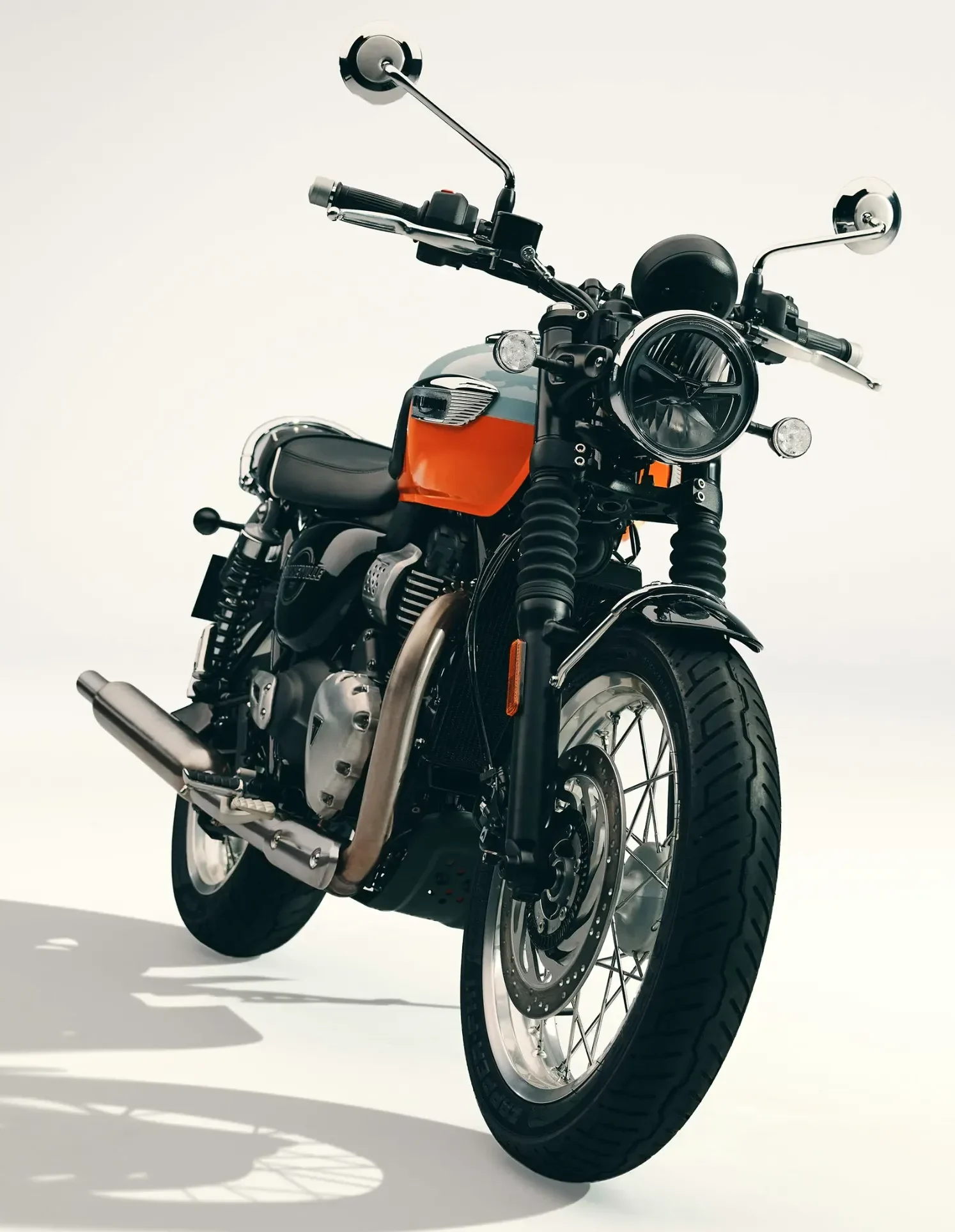 TRIUMPH LLEVA EL ADN BONNEVILLE A LOS 400 CC